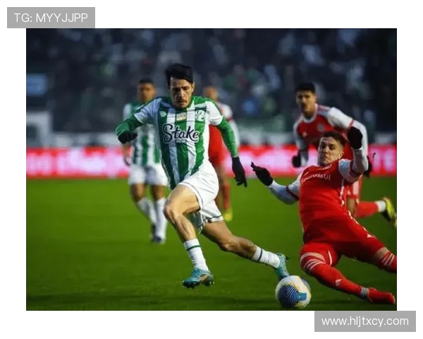 克鲁塞罗对阵直播赛事分析与精彩瞬间回顾